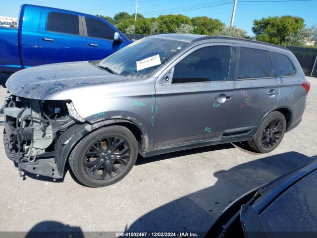 JA4AD3A38JZ018708 Mitsubishi Outlander Le