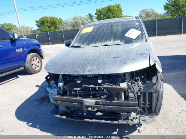 JA4AD3A38JZ018708 Mitsubishi Outlander Le