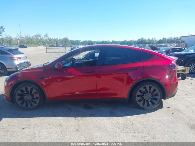 Tesla Model Y Performance Dual Motor All-wheel Drive 2024 7SAYGDEF5RF044807 Image 14