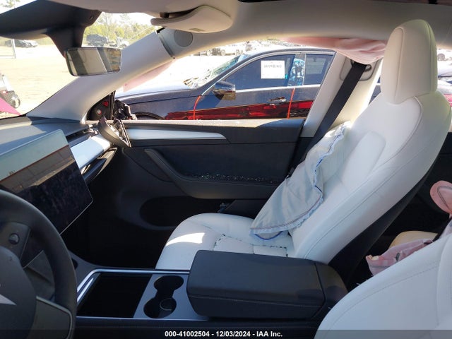 2024 TESLA MODEL Y 7SAYGDEF5RF044807 Photo 4