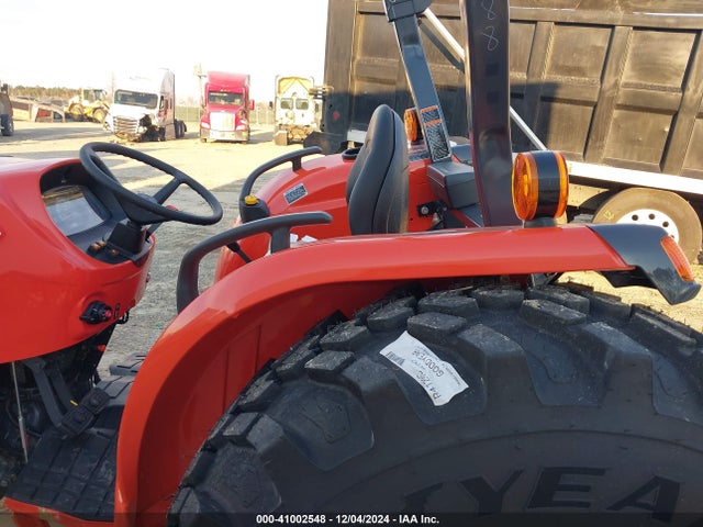 Продажа на аукционе авто 2024 Kubota Mx5400, vin: KBUL3BHRJR8D34460, номер лота: 41002548