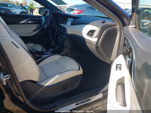 SJKCH5CP2JA044991 Infiniti Qx30 Premium
