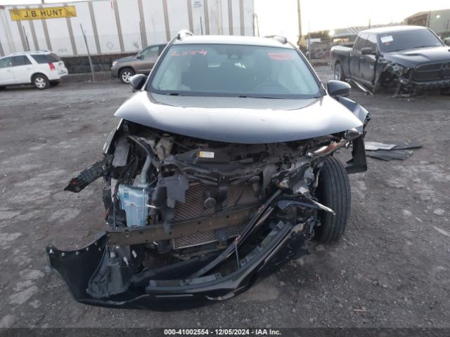 2T3ZFREV6HW346513 Toyota RAV4 LE