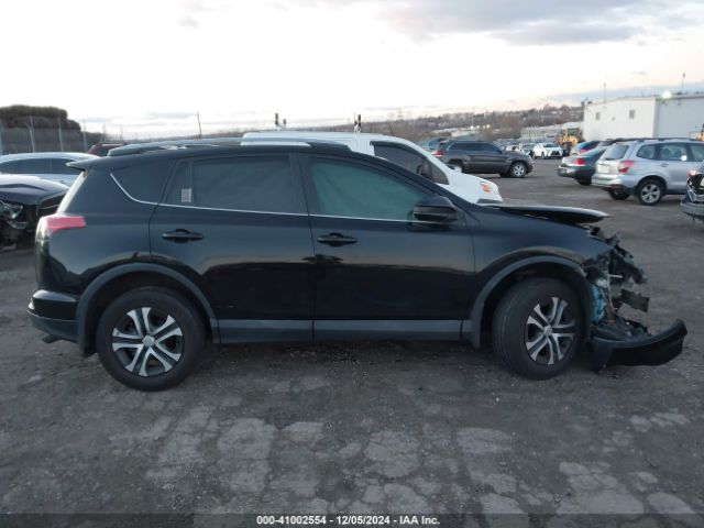 2T3ZFREV6HW346513 Toyota RAV4 LE