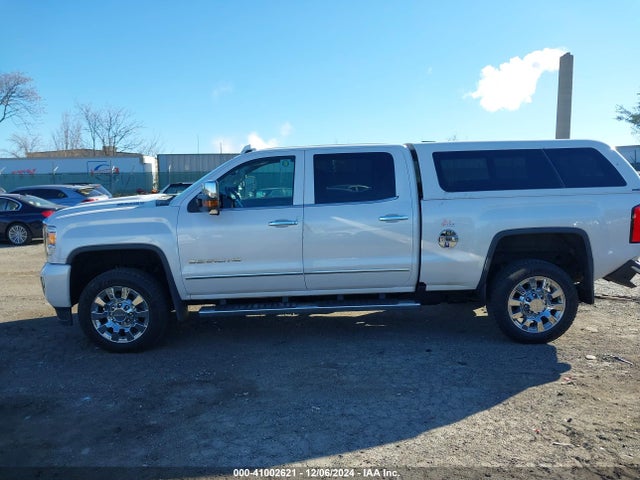 1GT12UEY2JF207623 GMC Sierra 2500hd Denali