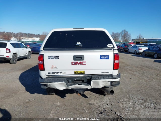 1GT12UEY2JF207623 GMC Sierra 2500hd Denali