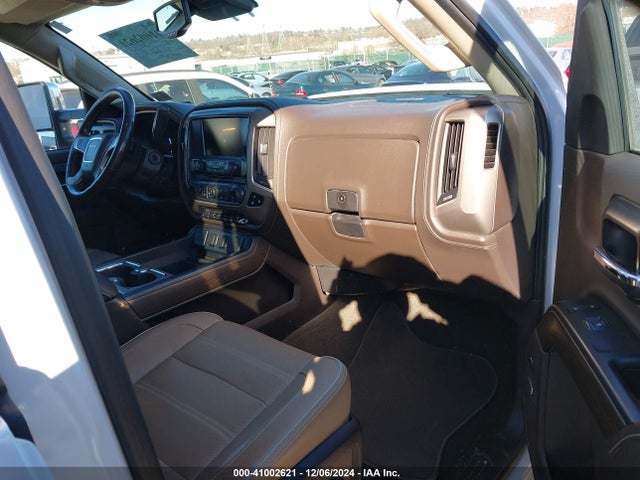 1GT12UEY2JF207623 GMC Sierra 2500hd Denali