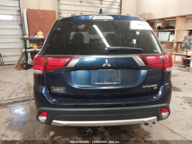 JA4AZ3A3XJZ004360 Mitsubishi Outlander Se