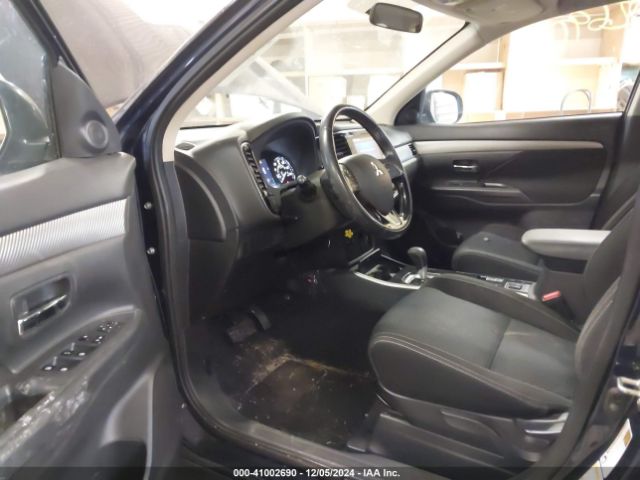 JA4AZ3A3XJZ004360 Mitsubishi Outlander Se