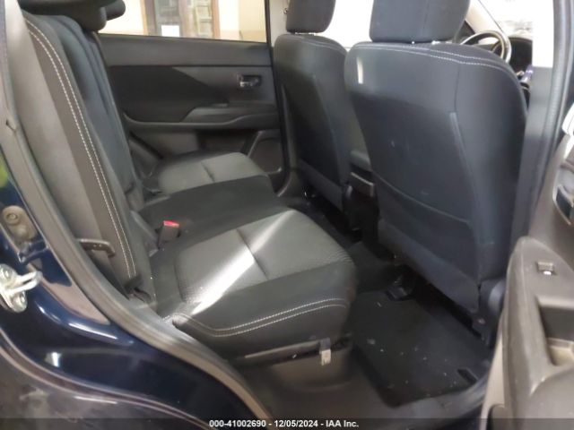 JA4AZ3A3XJZ004360 Mitsubishi Outlander Se