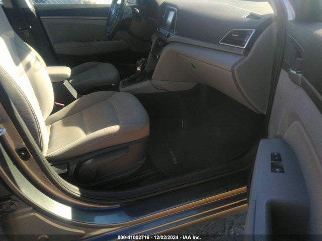 Hyundai Elantra Value Edition 2018 5NPD84LF5JH399963 Image 5