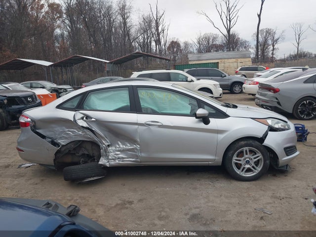 Ford FIESTA SE 2018 3FADP4BJ3JM123340 Image 12