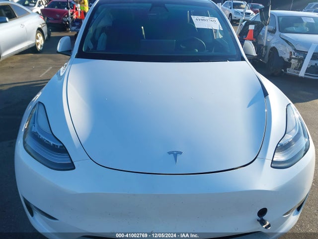 2021 TESLA MODEL Y 5YJYGDEE1MF174869 Photo 9