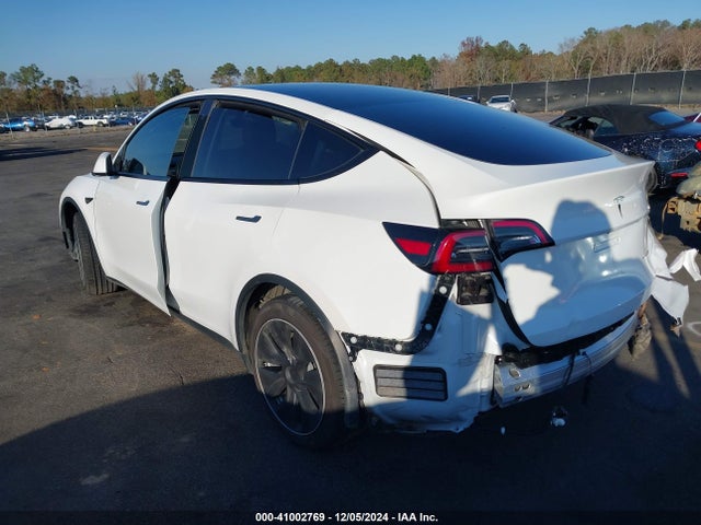 2021 TESLA MODEL Y 5YJYGDEE1MF174869 Photo 2