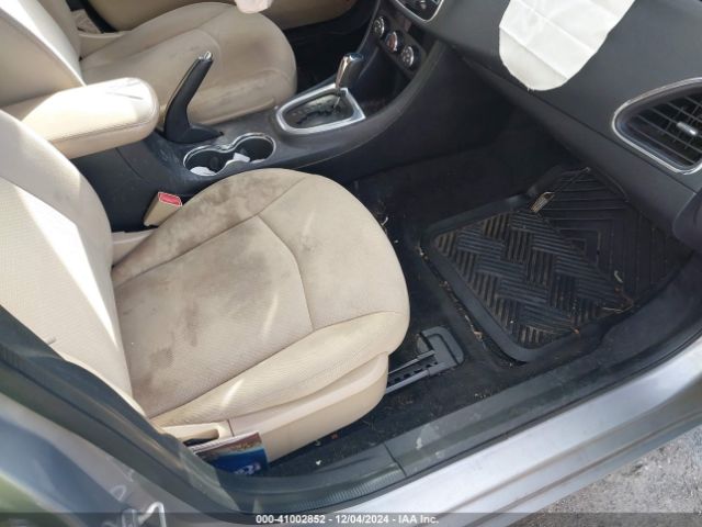 2014 CHRYSLER 200 1C3CCBAB9EN204844 Photo 4