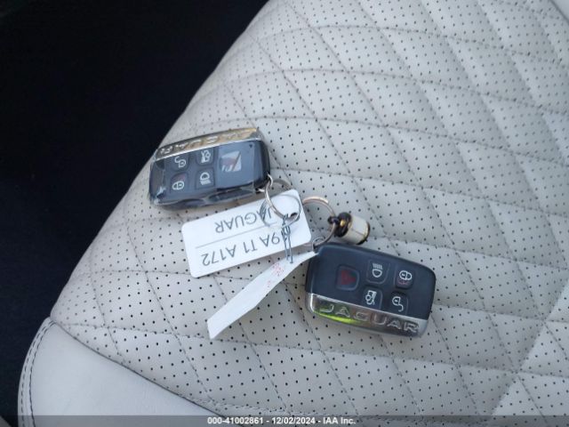 2016 JAGUAR XJ SAJWA2G75G8V99710 Photo 10