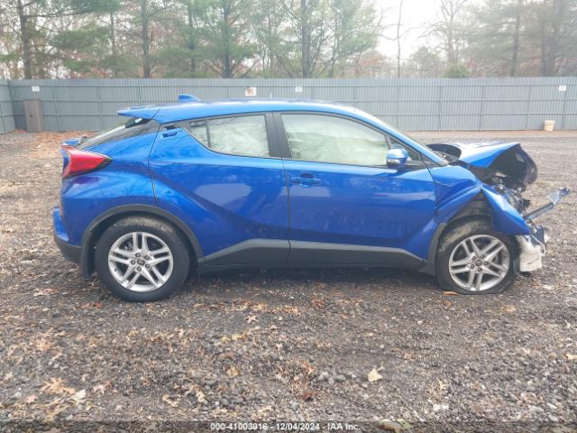 NMTKHMBX6LR104270 Toyota C-HR LE