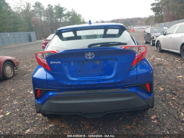 NMTKHMBX6LR104270 Toyota C-HR LE