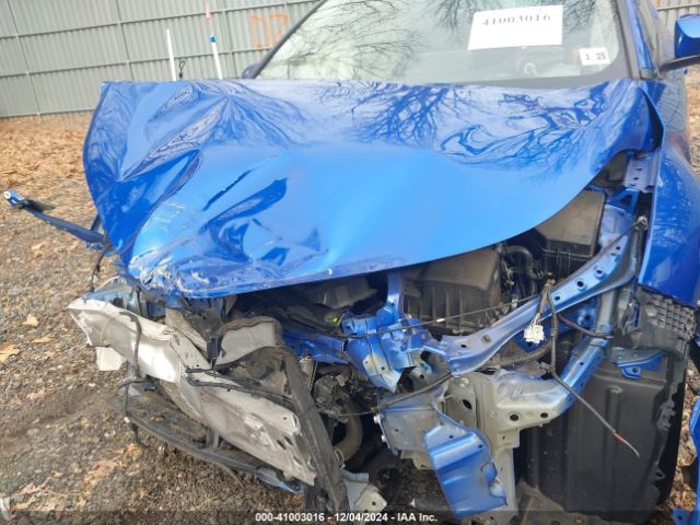 NMTKHMBX6LR104270 Toyota C-HR LE