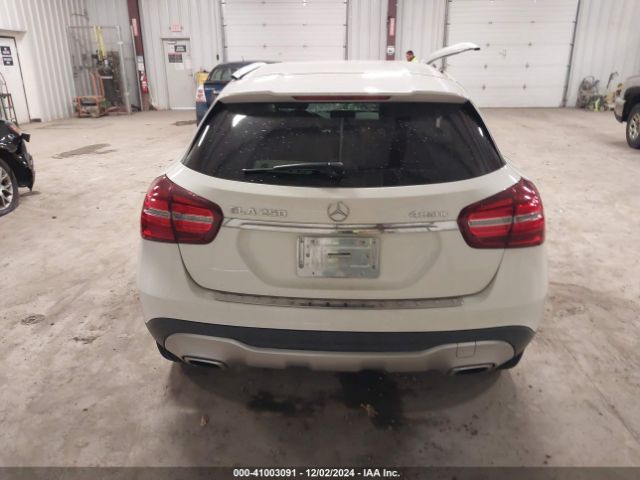 WDCTG4GB8JJ450962 Mercedes-Benz Gla 250 4matic