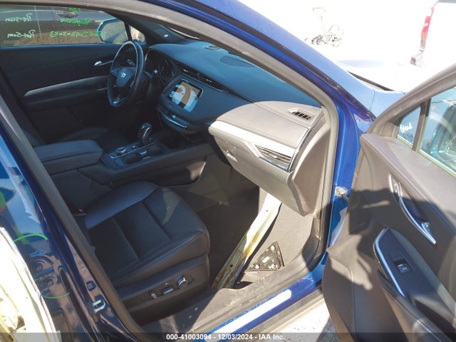 2019 CADILLAC XT4 1GYFZCR45KF144502 Photo 4