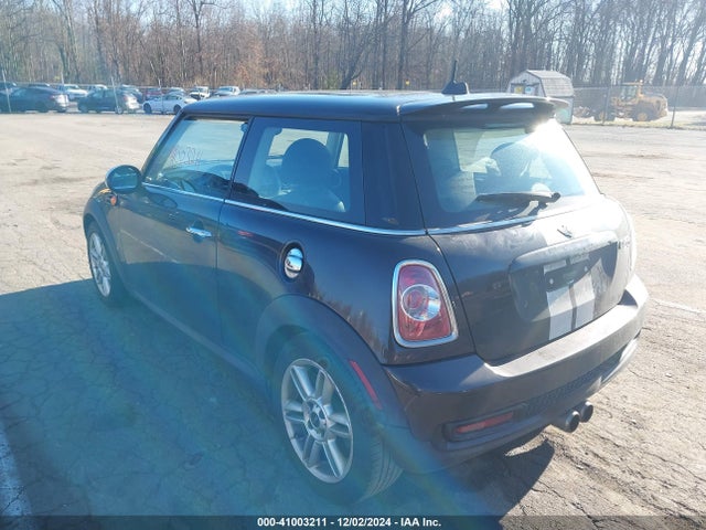 2013 MINI HARDTOP WMWSV3C57DT391233 Photo 2