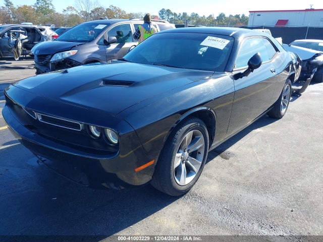 Dodge Challenger Sxt 2017 2C3CDZAG7HH568596 Image 2