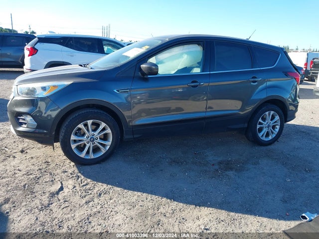 Ford ESCAPE SE 2019 1FMCU0GD3KUA11902 Image 2