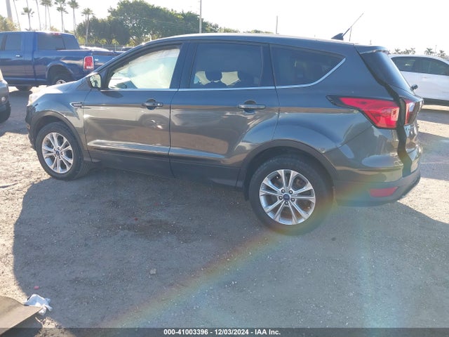 Ford ESCAPE SE 2019 1FMCU0GD3KUA11902 Image 3