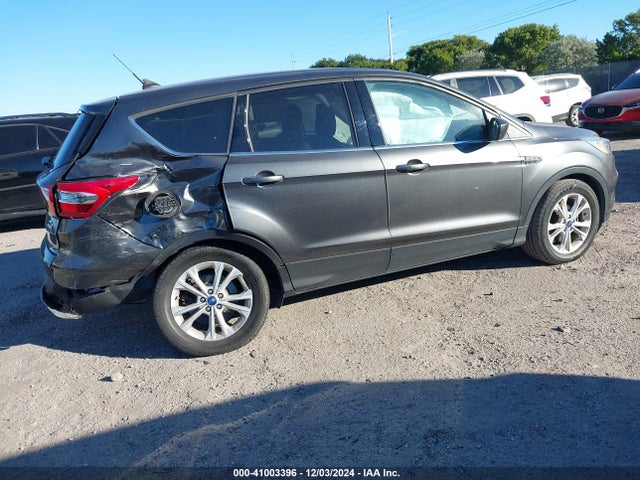 Ford ESCAPE SE 2019 1FMCU0GD3KUA11902 Image 4