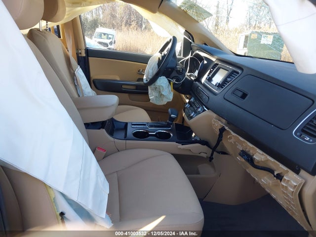 KIA SEDONA LX 2020 KNDMB5C16L6618938 Image 5