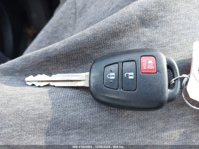 2T3RFREV2FW261259 Toyota Rav4 Xle