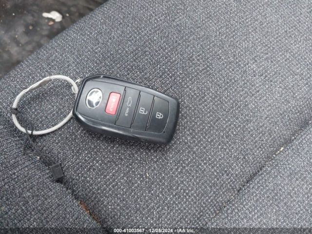 JTDAAAAF6R3026527 Toyota Crown Xle
