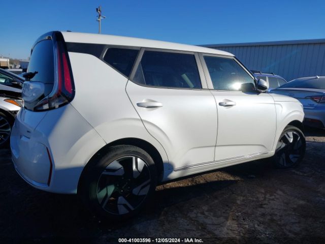 KNDJ53AU9P7866760 KIA Soul Gt-line