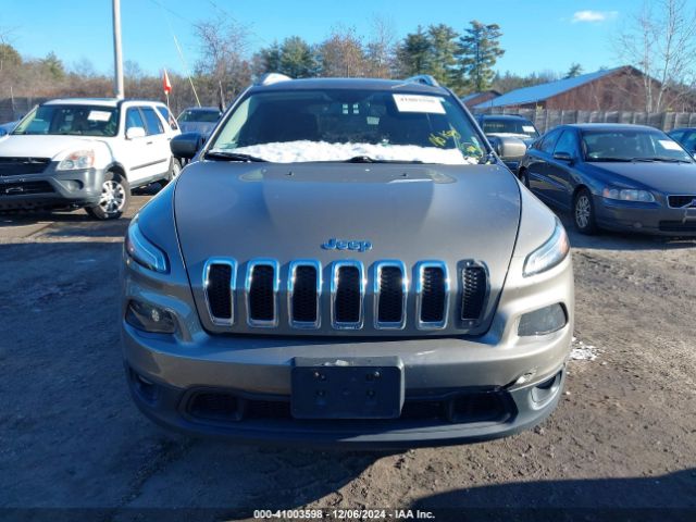1C4PJMCS4GW280528 Jeep Cherokee Latitude