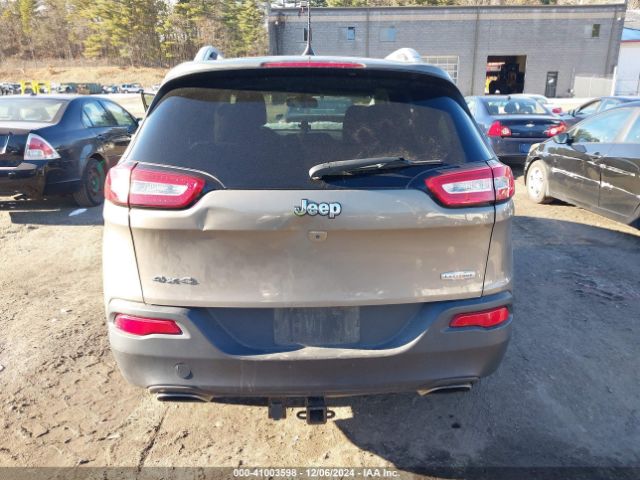 1C4PJMCS4GW280528 Jeep Cherokee Latitude
