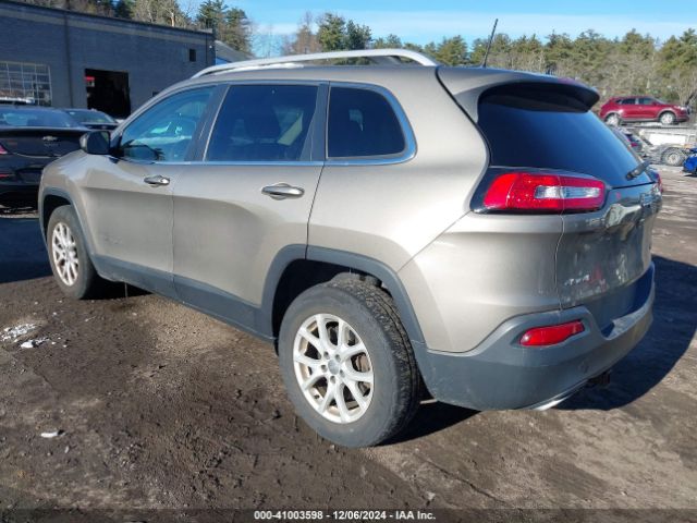 1C4PJMCS4GW280528 Jeep Cherokee Latitude