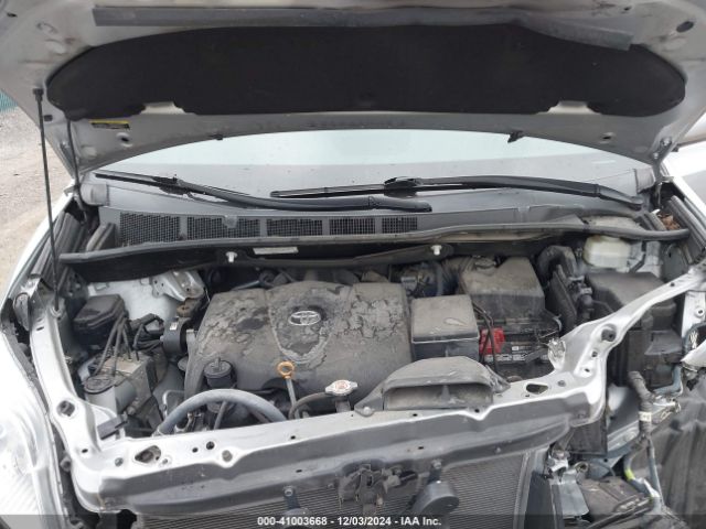 5TDKZ3DC6LS050925 Toyota SIENNA LE