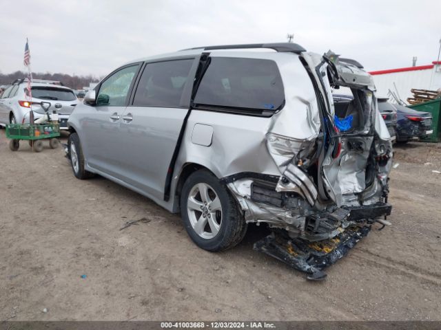 5TDKZ3DC6LS050925 Toyota SIENNA LE