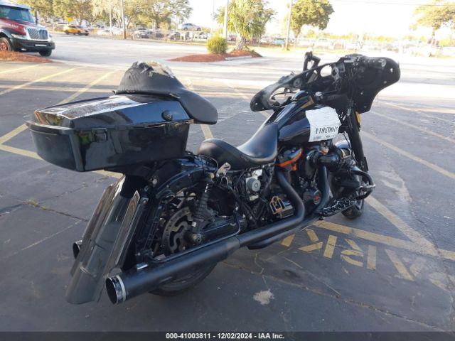 2022 HARLEY-DAVIDSON FLHX 1HD1KBC10NB611879 Photo 3