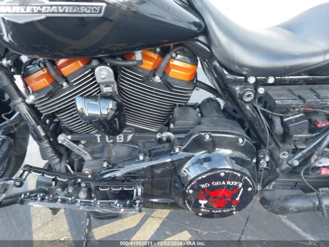 2022 HARLEY-DAVIDSON FLHX 1HD1KBC10NB611879 Photo 8