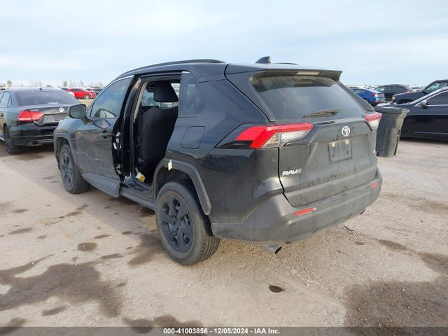 Toyota RAV4 LE 2019 JTMH1RFV5KD042330 Image 3