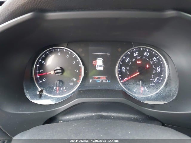 Toyota RAV4 LE 2019 JTMH1RFV5KD042330 Image 7