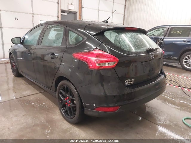 Ford FOCUS SE 2016 1FADP3K25GL325982 Image 3