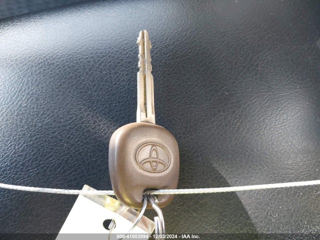 4T1BF1FK2EU856174 Toyota CAMRY SE