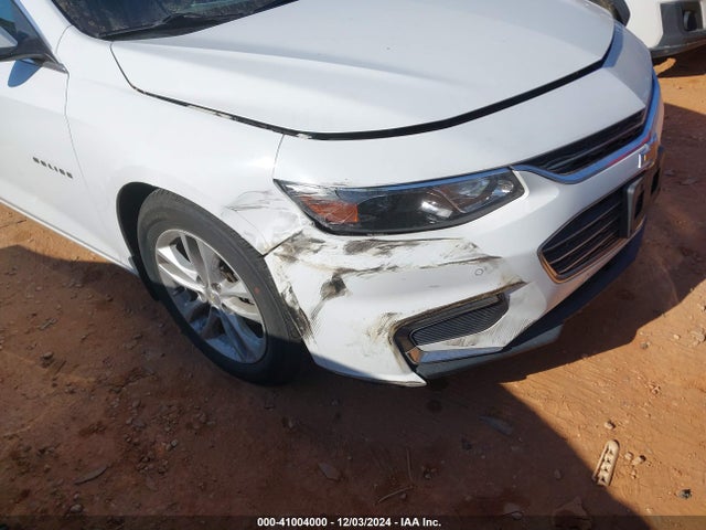 1G1ZD5STXJF110173 Chevrolet MALIBU LT