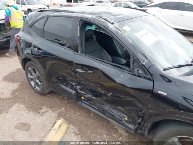 1FMCU0MN1PUA69334 Ford Escape St-line