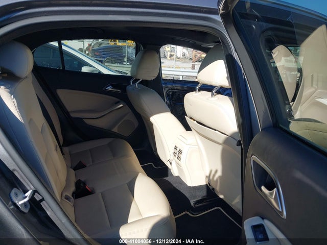 WDCTG4GB1JJ453735 Mercedes-Benz Gla 250 4matic