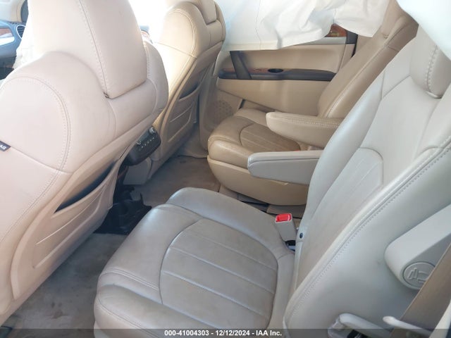 41004303 :رقم المزاد ، 5GAER23798J301616 vin ، 2008 Buick Enclave Cxl مزاد بيع