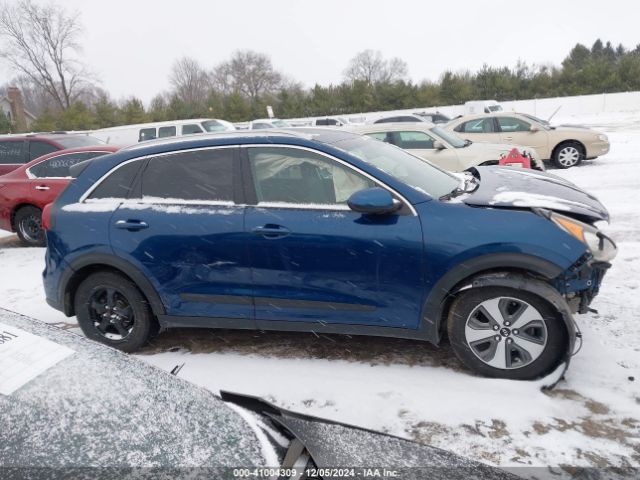 KNDCB3LC5K5216561 KIA NIRO LX
